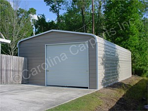 Regular Roof Style Fully Enclosed Garage with One 9 x 8 Garage Door